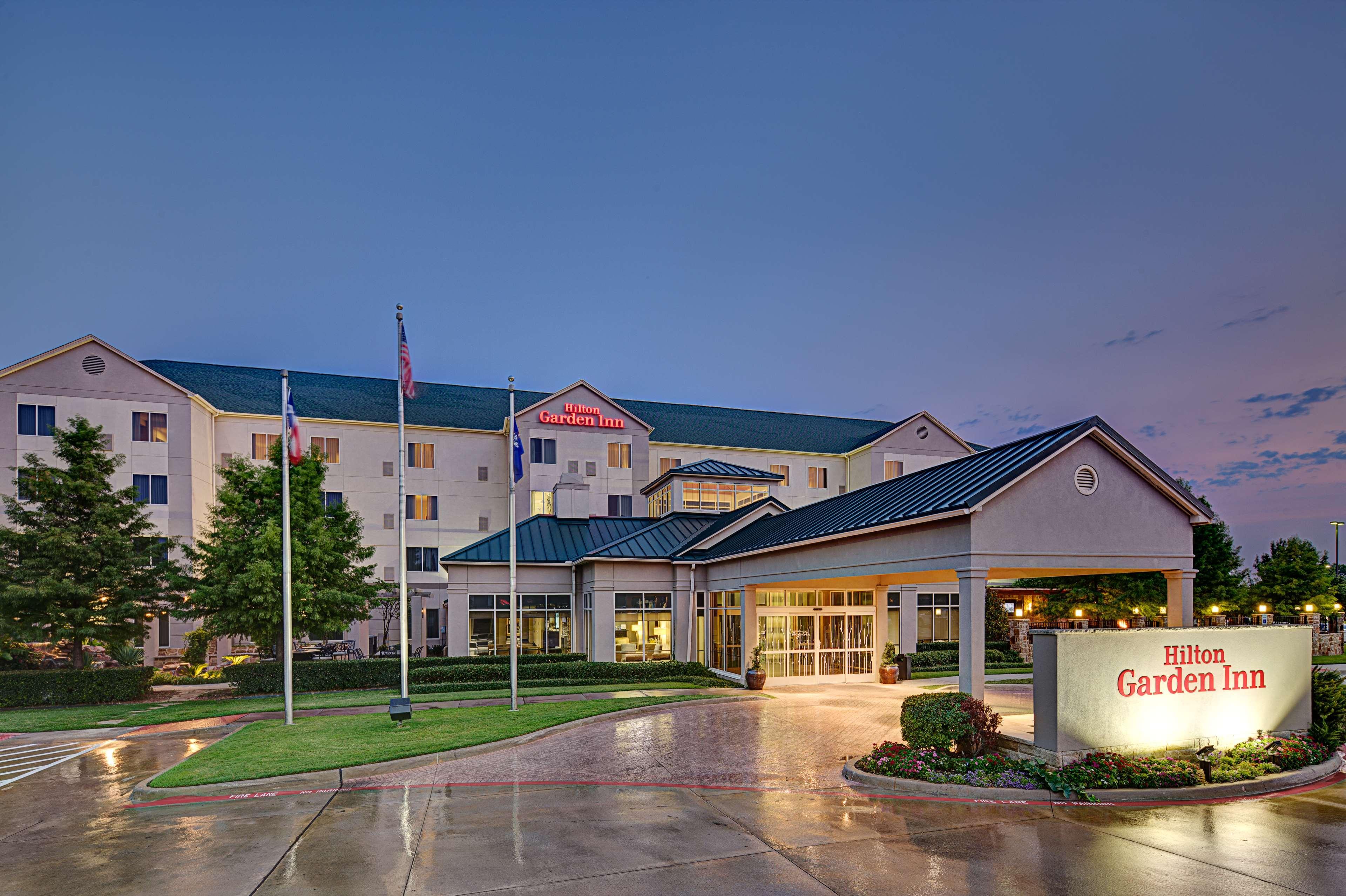 Hilton Garden Inn Dfw Airport South Irving Dış mekan fotoğraf
